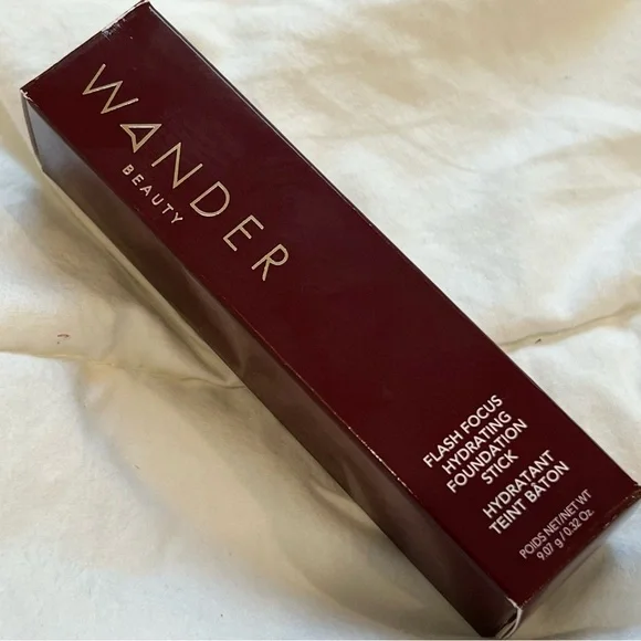 WANDER BEAUTY Flash Focus Hydrating Foundation Stick Golden Medium - Picture 1 of 7